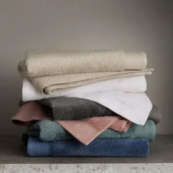 Eris Towel Smoke