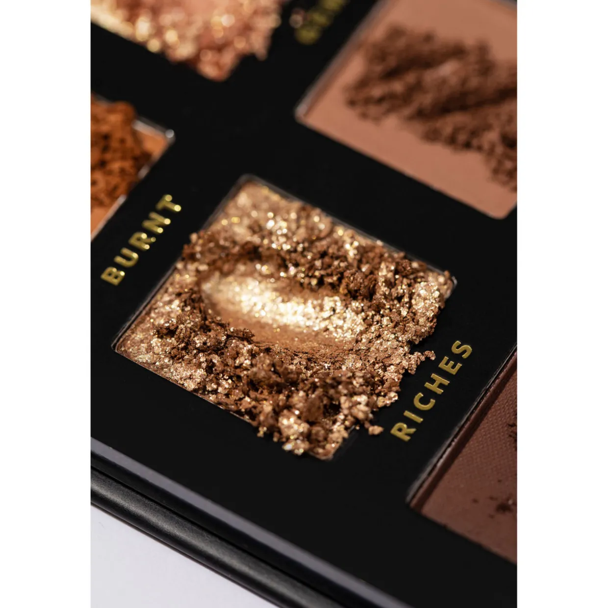 Eternal Treasure Eyeshadow Palette