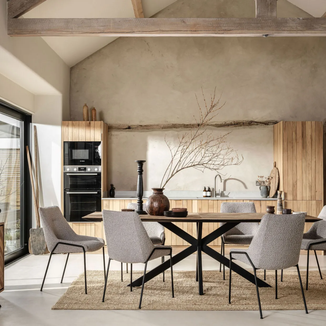 Everett Dining Table