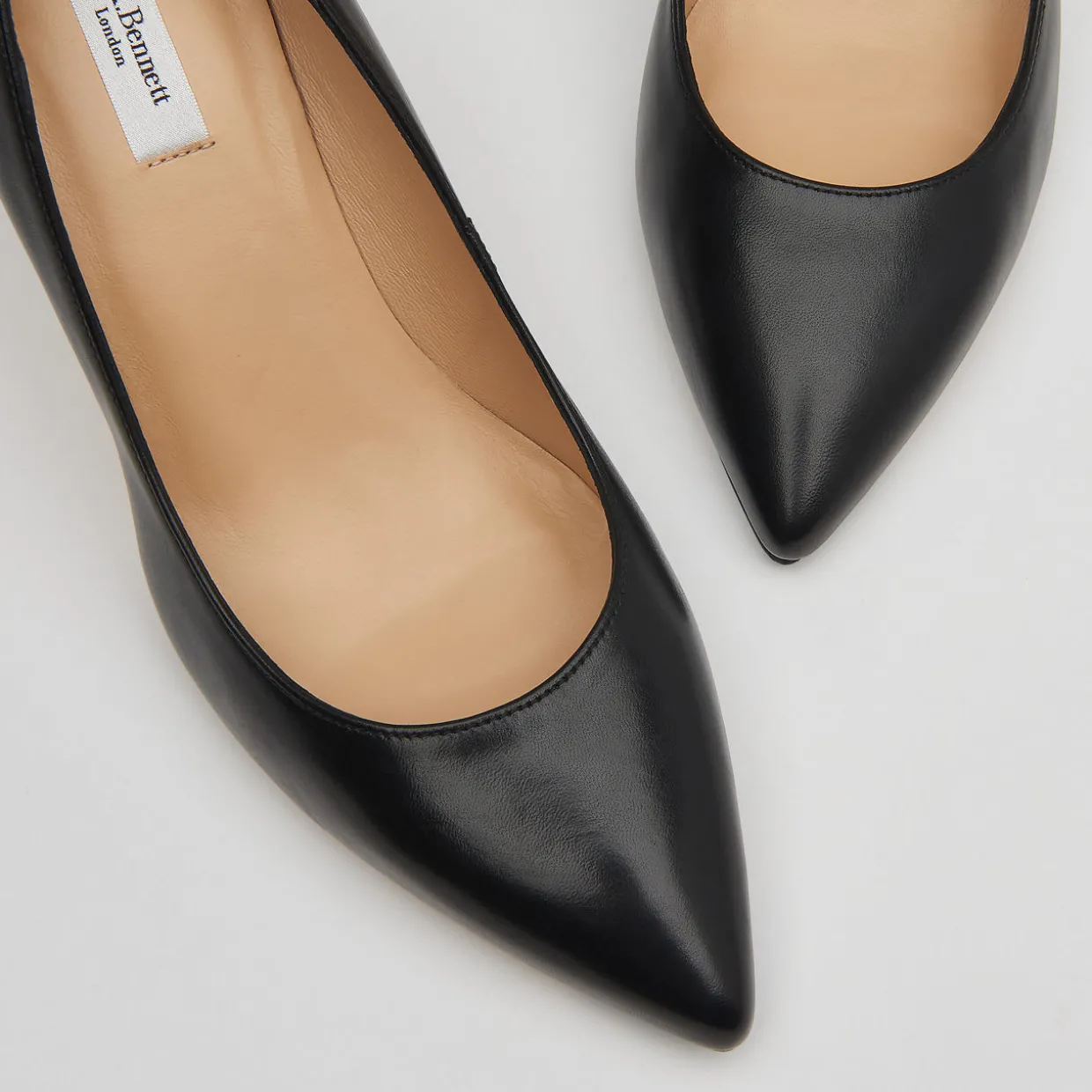 Floret Pointed Courts