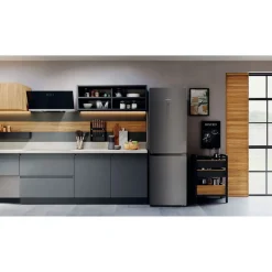 Freestanding 60cm Total NoFrost Fridge Freezer 70-30