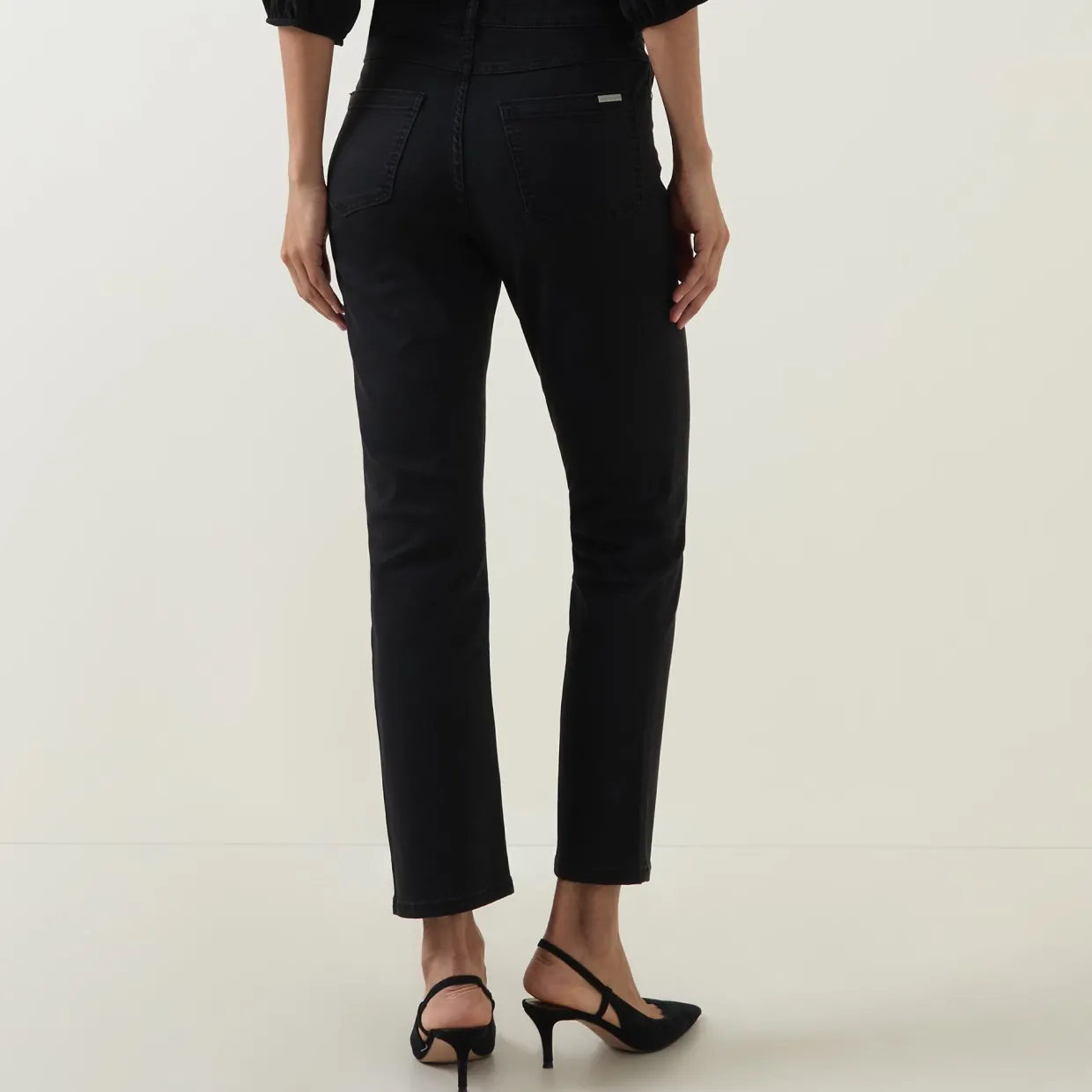 Gia Classic Stretch Jeans