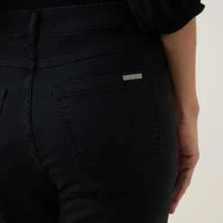 Gia Classic Stretch Jeans