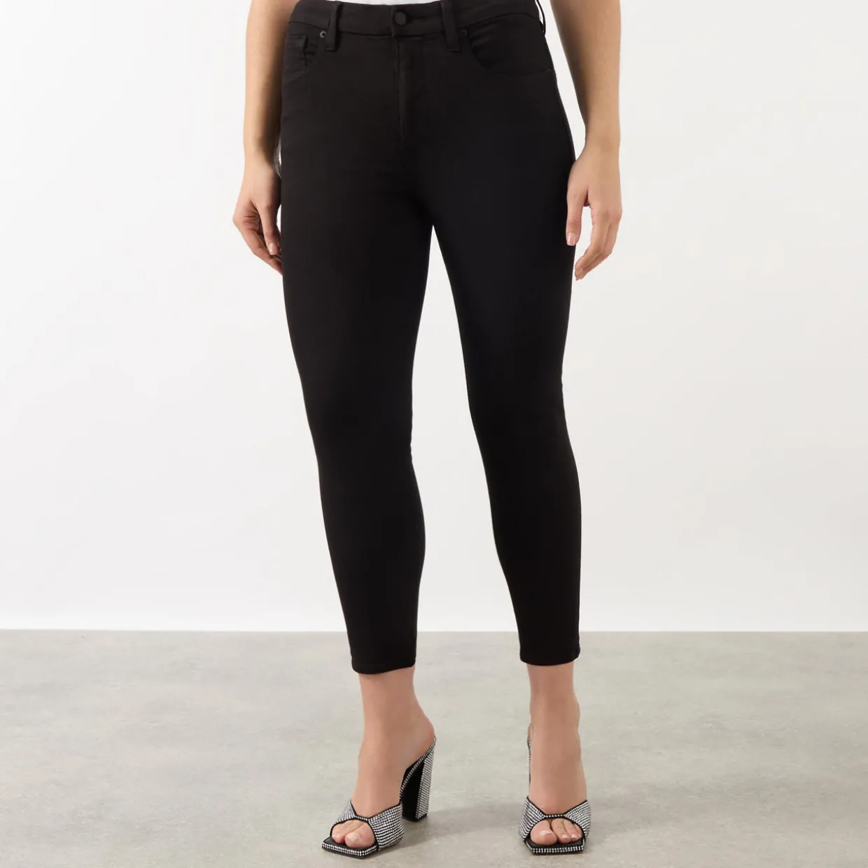 Good Legs Skinny Jeans