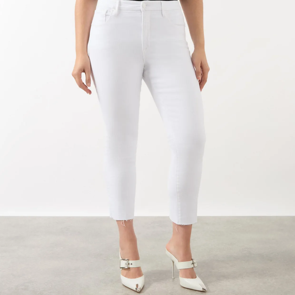 Good Raw Hem High-Rise Straight Leg Jeans