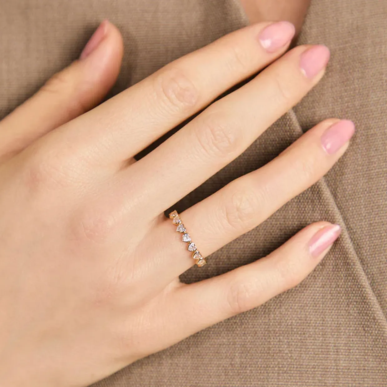 Heart Bezel Band Ring