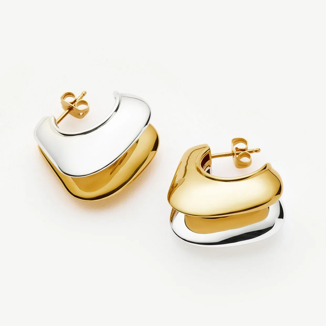 Hera Dome Double Ridge Medium Hoop Earrings