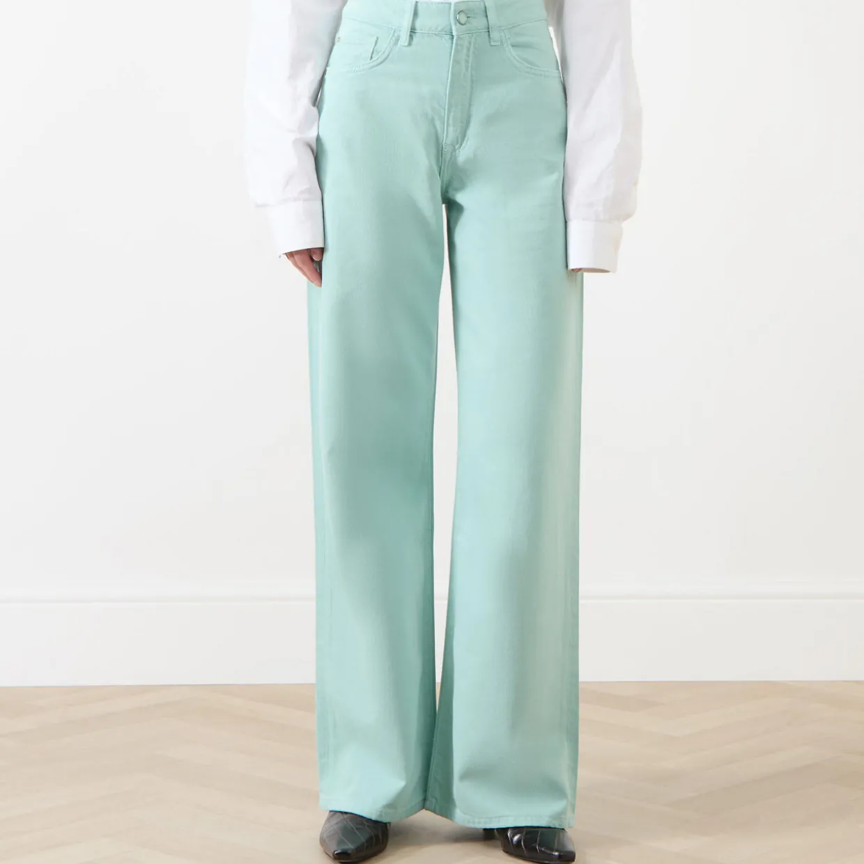 High-Rise Wide Leg Jeans