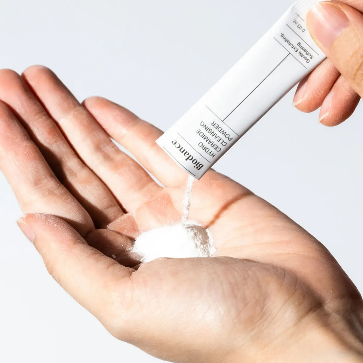 Hydro Ceramide Cleansing Powder