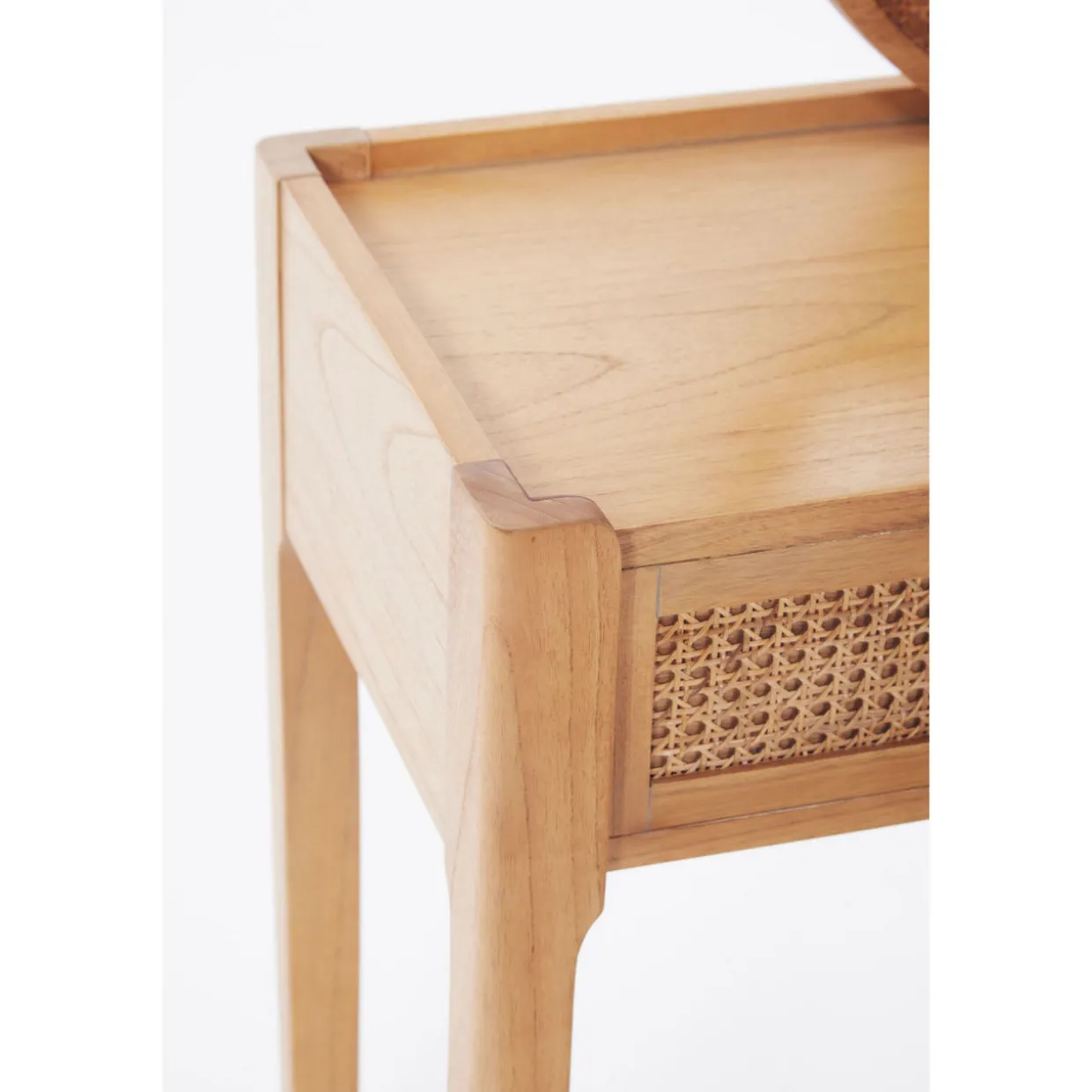 Kawali Bedroom Vanity Set
