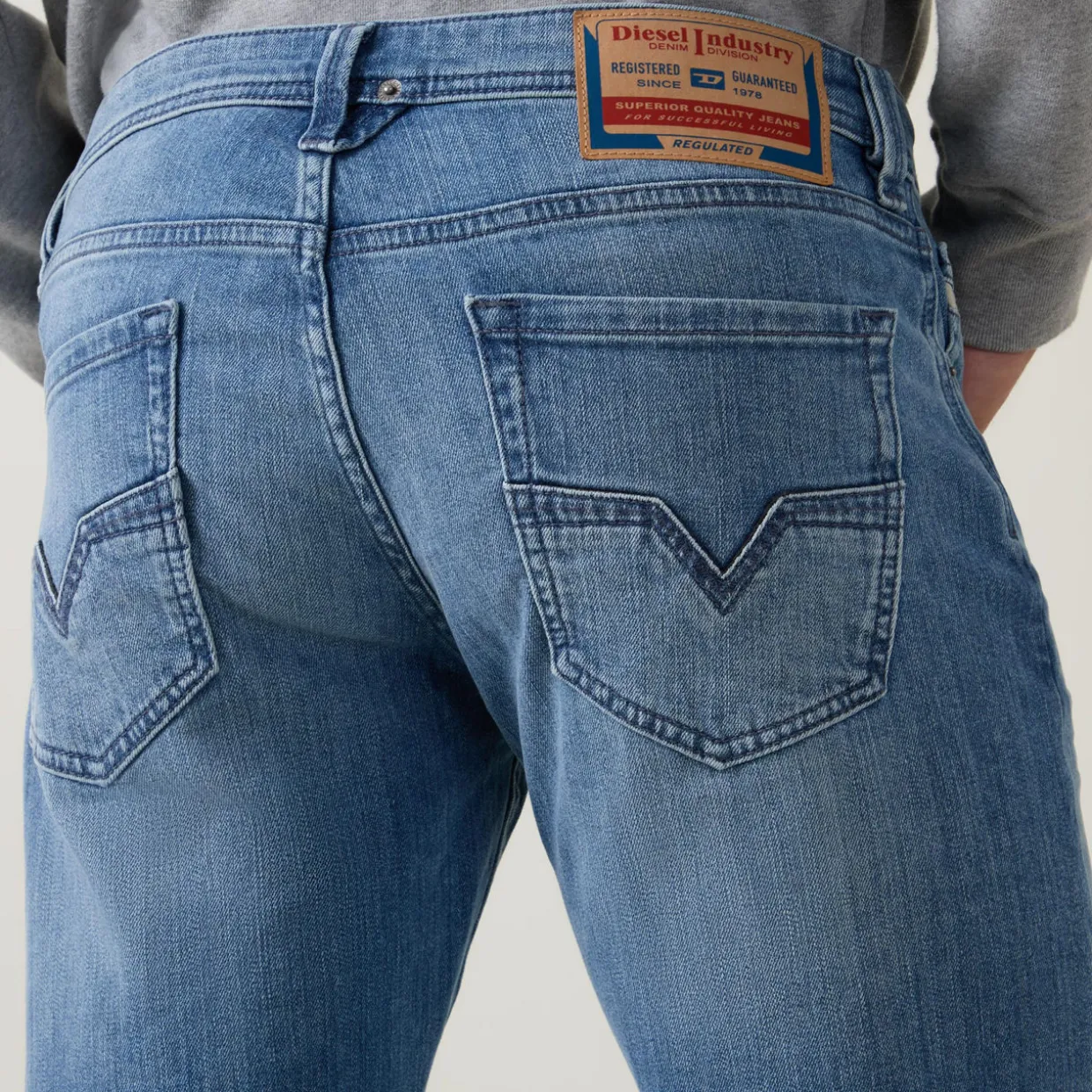 Larkee 1985 Straight-Leg Jeans