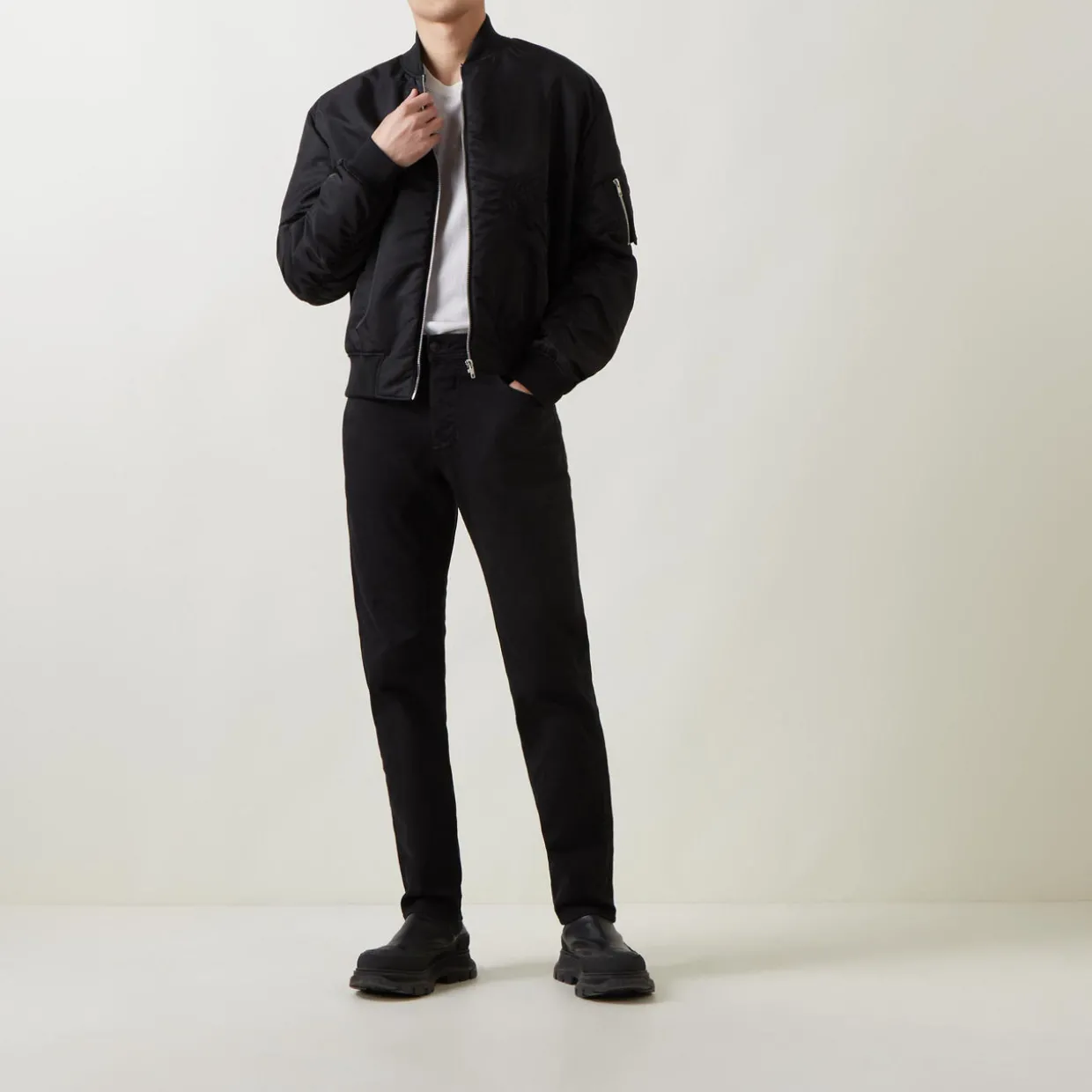 Larkee Beex Tapered Jeans