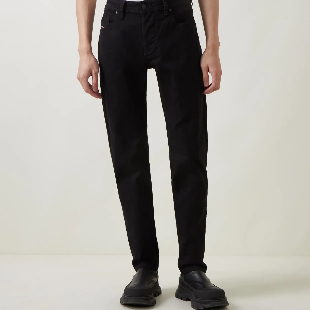 Larkee Beex Tapered Jeans