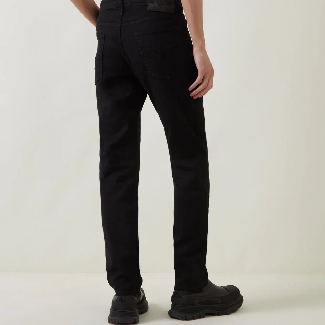 Larkee Beex Tapered Jeans
