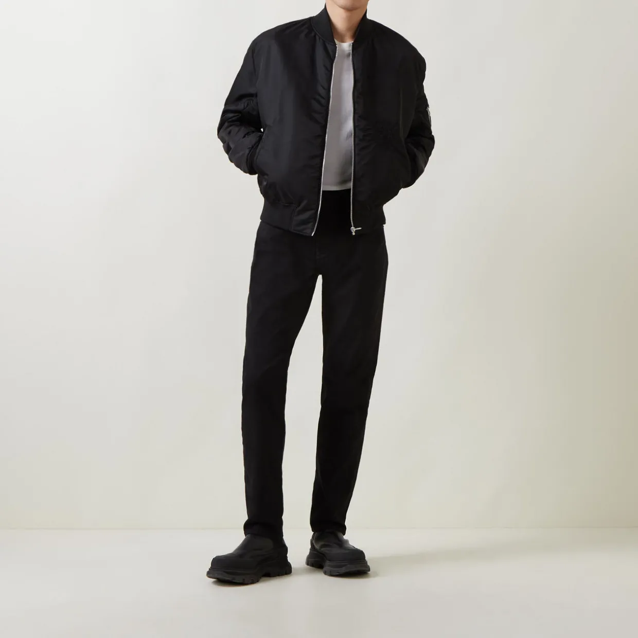 Larkee Beex Tapered Jeans