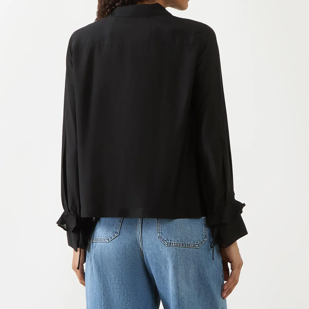 Lesienna Ruffle Blouse