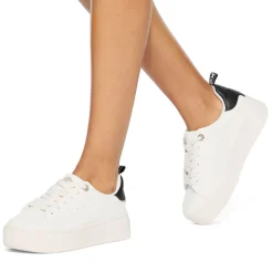 Lighter Lace-Up Trainers