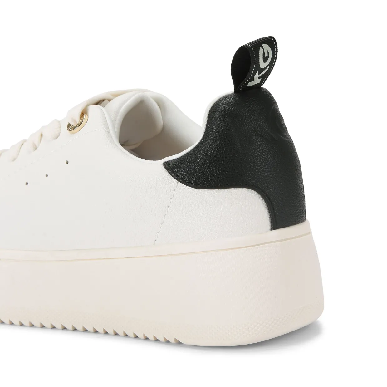 Lighter Lace-Up Trainers