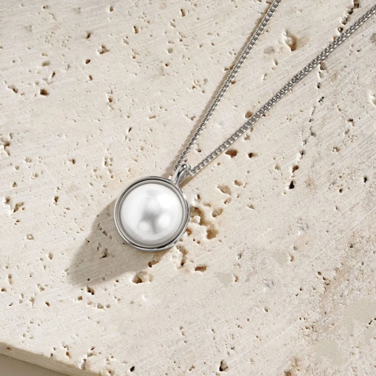 Lilia Pearl Necklace