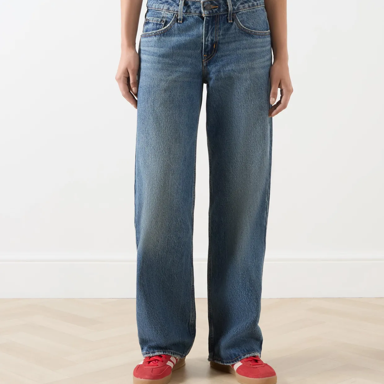 Low-Rise Wide Leg Jeans