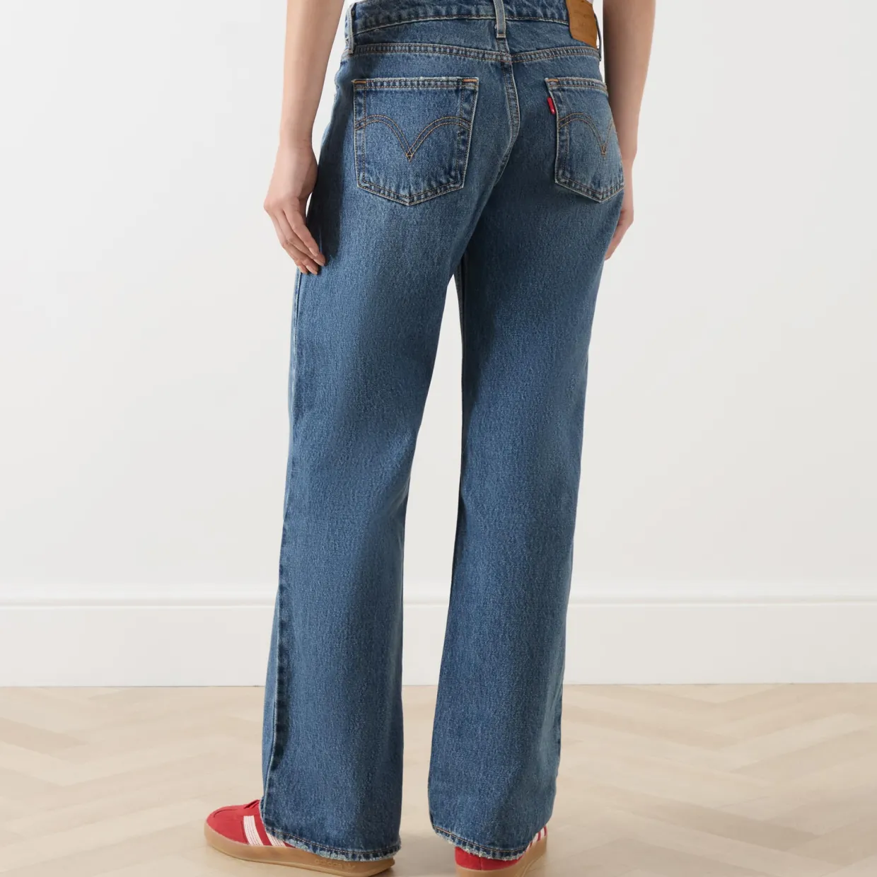 Low-Rise Wide Leg Jeans