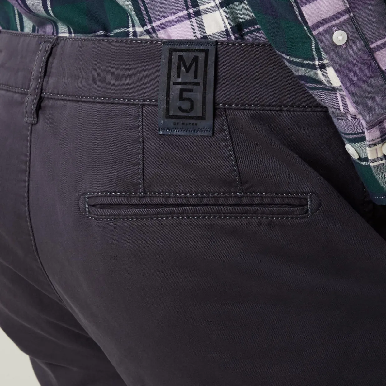 M5 Chinos