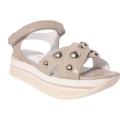 M722 Sandals