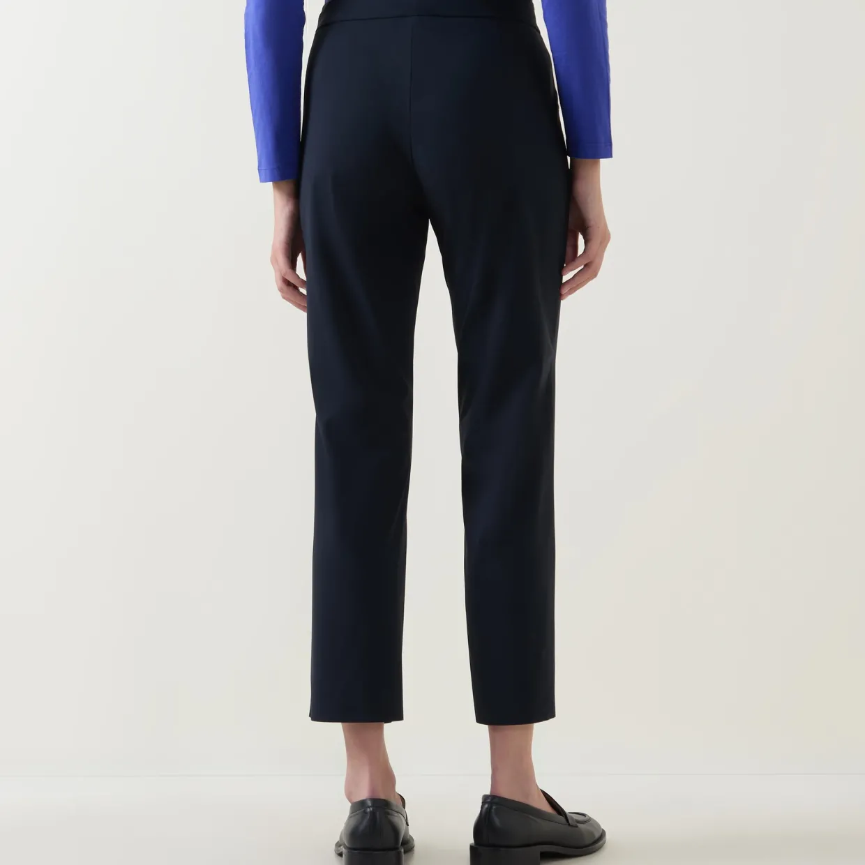 Mid-Rise Straight Leg Cropped Trousers