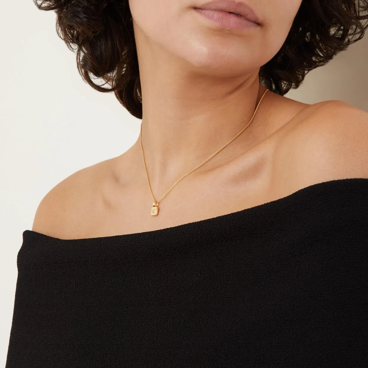 Mini Star Ridge Pendant Necklace