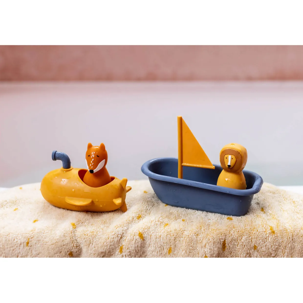 Mr. Lion Sailboat Bath Toy