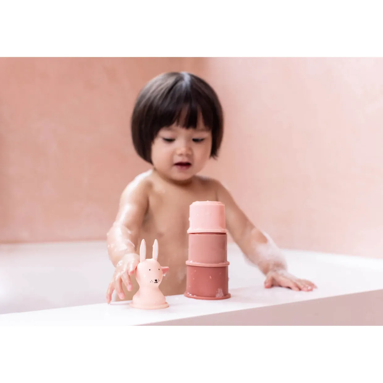Mrs. Rabbit Stacking Bath Cups