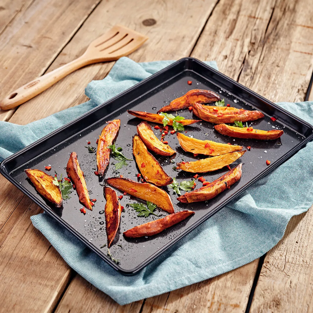 Non-Stick Baking Tray 38cm
