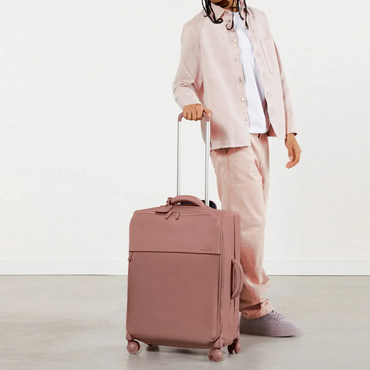 Plume Medium Trip Suitcase