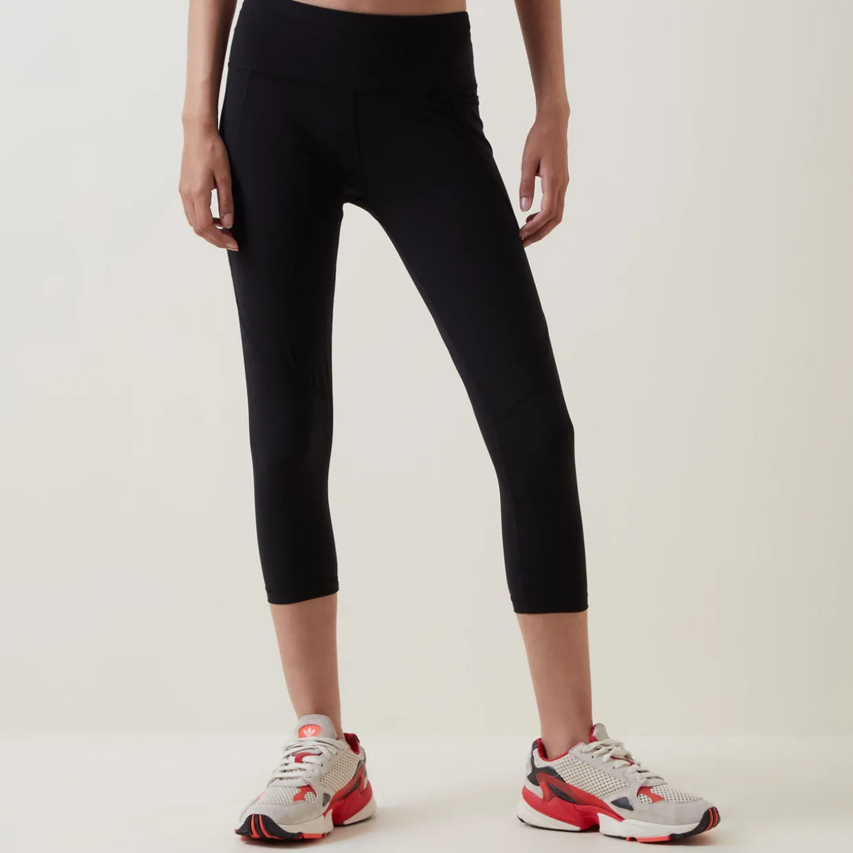 Power Mid-Rise Cropped Leggings