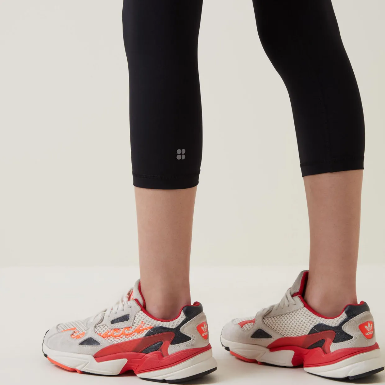 Power Mid-Rise Cropped Leggings