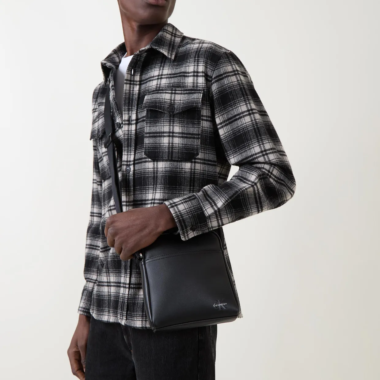 Reporter Crossbody Bag