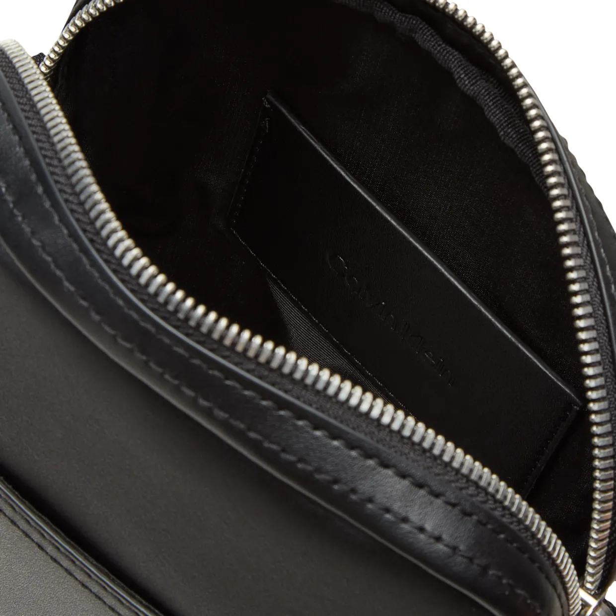Reporter Crossbody Bag