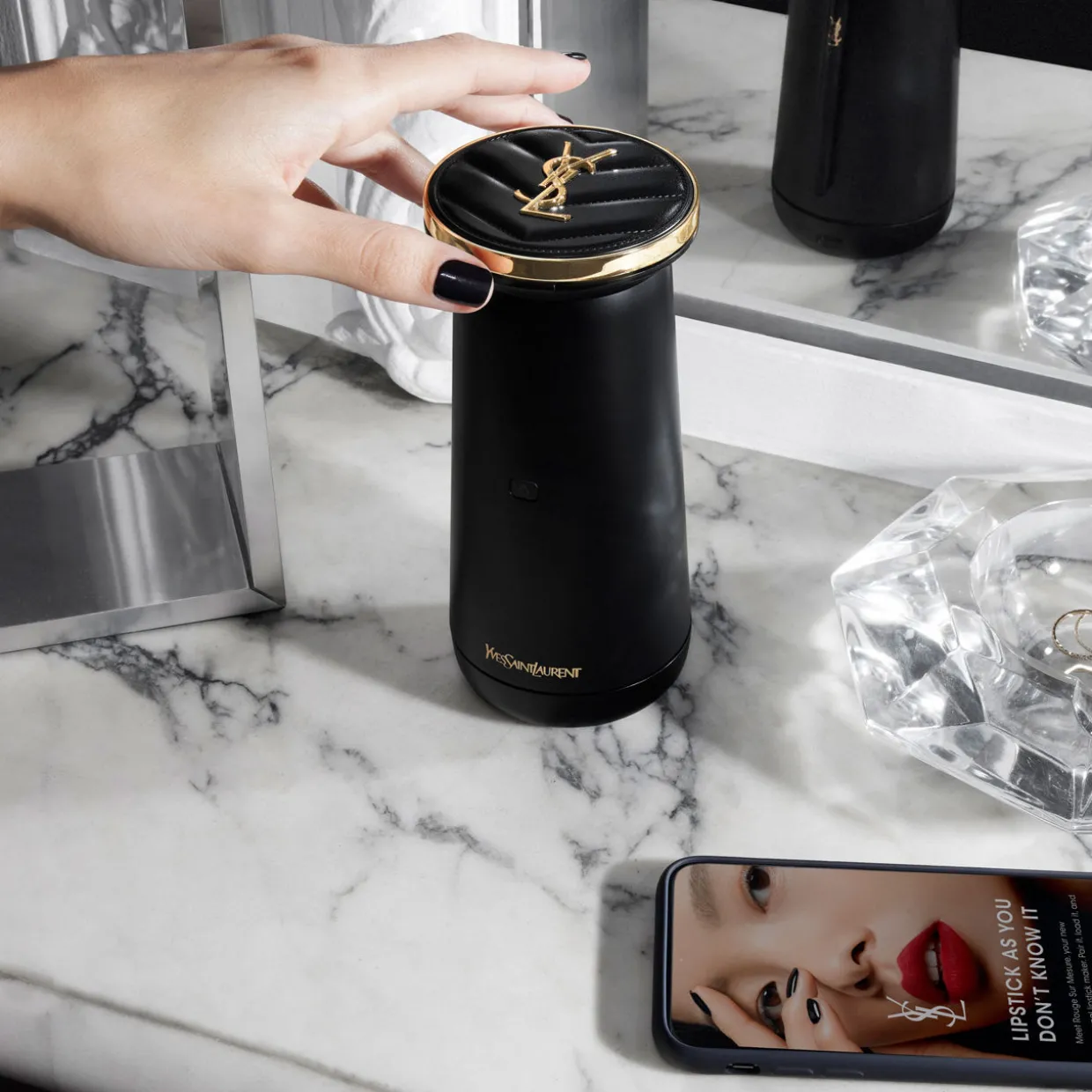 Rouge Sur Mesure Cartridge Device