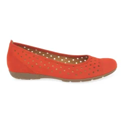 Ruffle Perforated Pumps