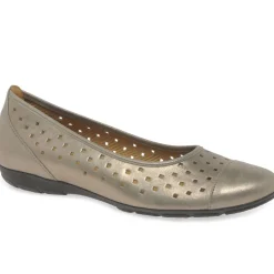 Ruffle Punched Detail Flats