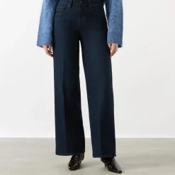 Sasha 32 Cropped Bootcut Jeans
