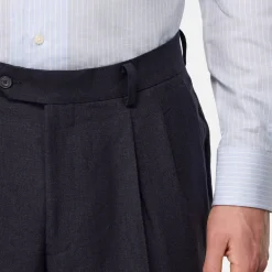Single-Breasted Two-Piece Linen Suit