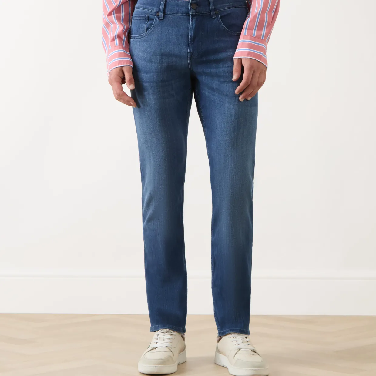 Slimmy Luxe Performance Plus Slim Leg Jeans