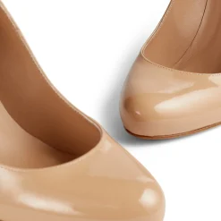 Stila Courts