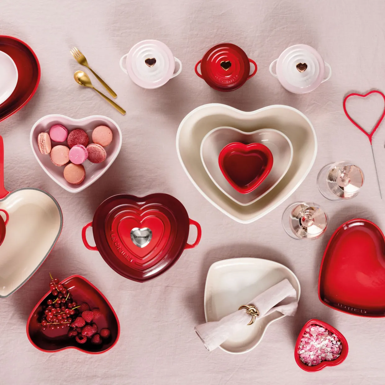 Stoneware Heart Knob Petite Casserole 10cm