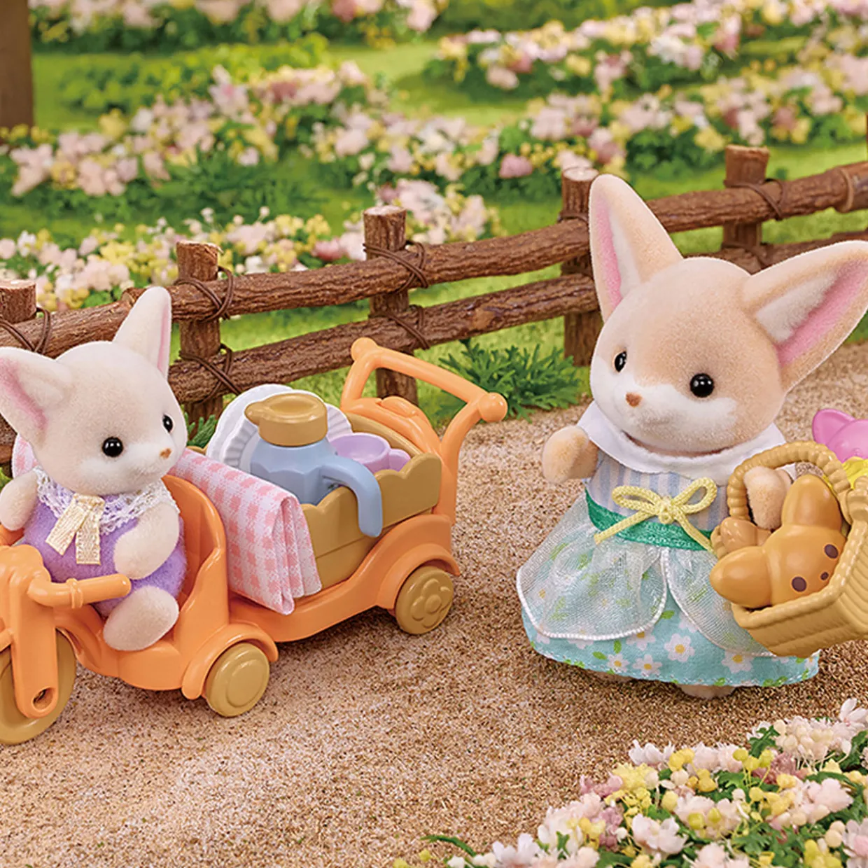 Sunny Picnic Set: Fennec Fox Sister & Baby
