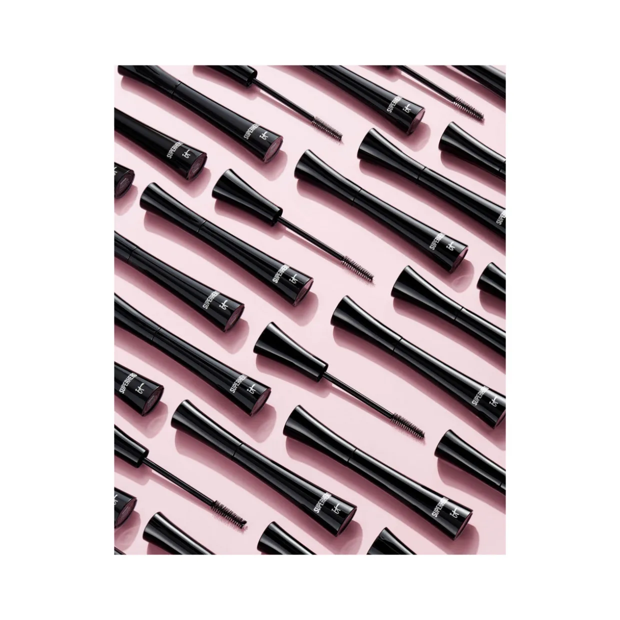 Superhero Elastic Stretch Volumizing Mascara