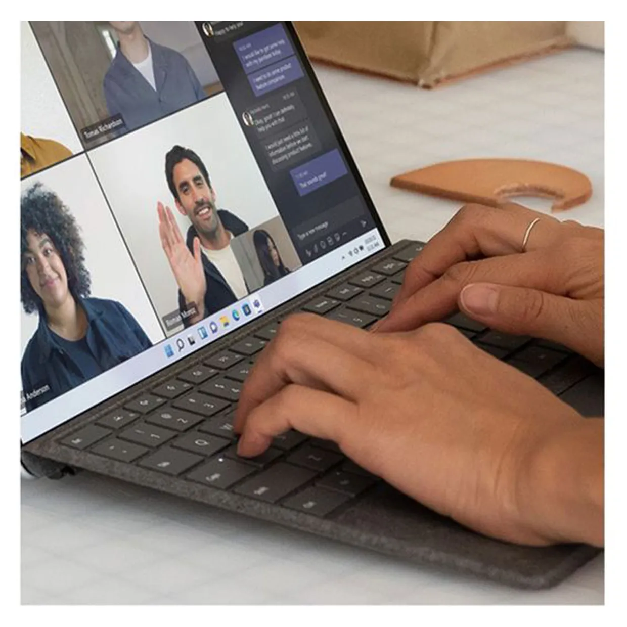 Surface Pro Typecover & Surface Slim Pen 2 Platinum