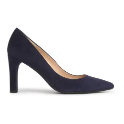 Tess Courts