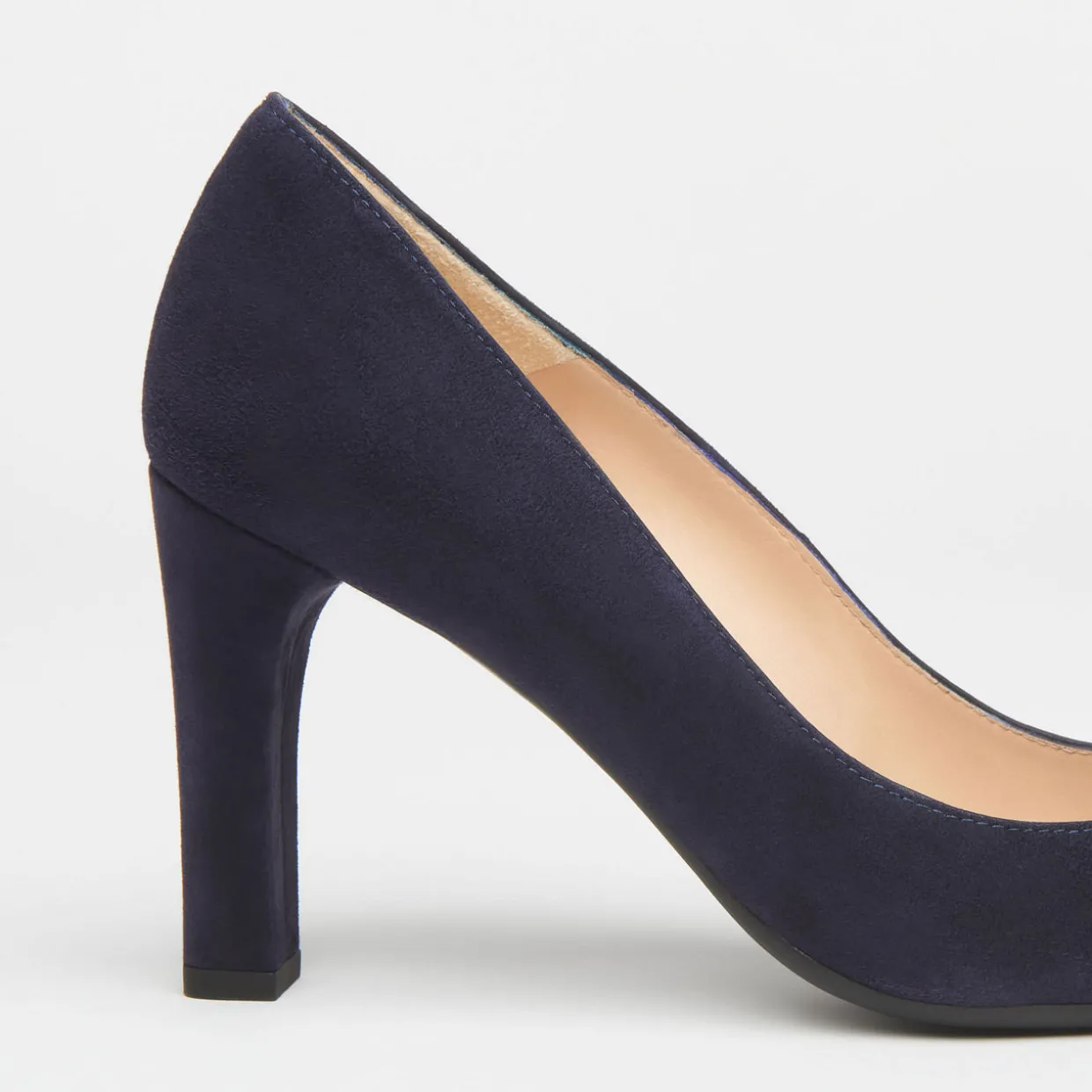 Tess Courts